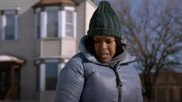 Canada Goose Crofton Puffer usado por Kiana Cook (Toya Turner) como se ve en Chicago P.D. (S12E15)