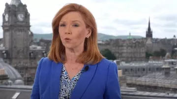 Top floral de técnica mixta de Ann Taylor usado por Kelly Odonnell como se ve en Today el 29 de julio de 2025