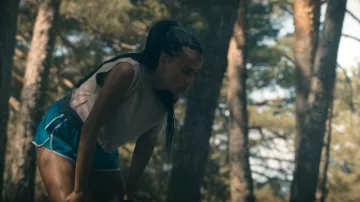 Short Under Armour UA Vanish porté par Zoe Moral (Nira Osahia) comme on le voit dans Olympo (S01E03)