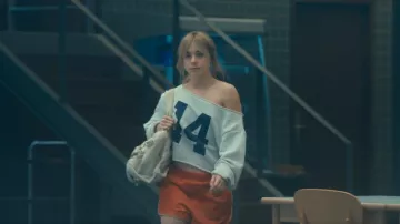 John Galt Estelle 14 Sweat-shirt porté par Amaia Olaberria (Clara Galle) vu dans Olympo (S01E05)