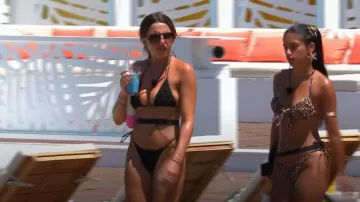 Bikini Calzedonia usado por Toni Laites como se ve en Love Island (T12E23)