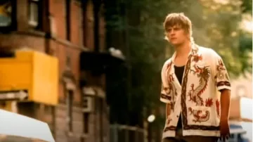 Camisa de dragón de Rob Thomas en Santana - Suave (Estéreo) ft. Rob Thomas