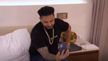 Camiseta con estampado de logo Barrow usada por DJ Pauly D como se ve en Jersey Shore: Family Vacation (S08E10)