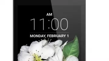 Un LG K7 de Owen (Chris Pratt) en Jurassic World