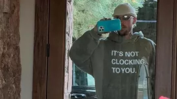 Sudadera con capucha "No se te está cronometrando" de Justin Bieber - DAISIES (Audio)