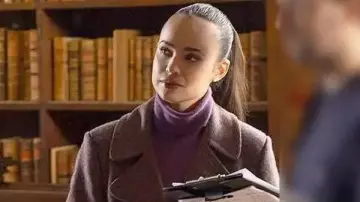 My Oxford Year 2025 Sofia Carson Wool Coat of Anna De La Vega (Sofia Carson) in My Oxford Year