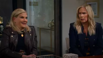 Lauren Ralph Lauren Vestido camisero de georgette con cinturón con estampado náutico usado por Leanne (Leanne Morgan) como se ve en Leanne (S01E04)