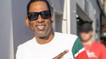 White Sweatshirt worn by Will Smith in the YouTube video Will Smith Resigns from Academy, Tony Rock Speaks!