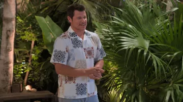 Wax London Didcot Short Sleeve Shirt porté par Nick Lachey comme on le voit dans Perfect Match (S03E02)