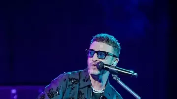 Justin Timberlake ITU Jacket of Self (Justin Timberlake) en Justin Timberlake: En vivo en el iTunes Festival