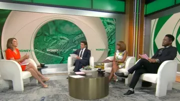 Fourreau BOSS Damaisa porté par Jill Schlesinger comme on le voit dans CBS Mornings le 24 juillet 2025