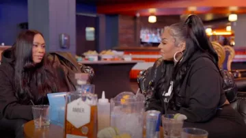 Sudadera con capucha Dolce & Gabbana usada por Ashanti como se ve en Nelly & Ashanti: We Belong Together (S01E07)