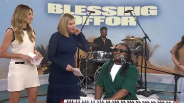 Robe fourreau en tricot French Connection portée par Erin Andrews comme on le voit dans Today le 11 août 2025