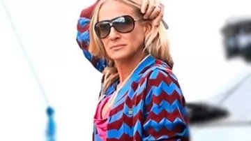 And Just Like That S3 Chevron Cardigan Sarah Jessica Parker (Carrie Bradshaw) in And Just Like That... The Documentary