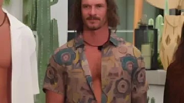 Sneaky Links Dating After Dark Logan Ventura Printed Shirt worn by in Sneaky Links: Dating After Dark (S01)