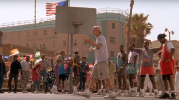 The Nike Air Command Force Billy Hoyle (Woody Harrelson) in white not know how to jump