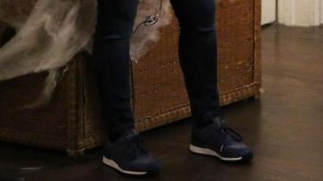 El par New Balance de Alex Dunphy (Ariel Winter) en Modern Family S08E05