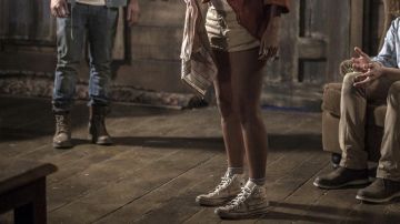 The Converse chuk taillor white worn by Olivia in the Evil Dead