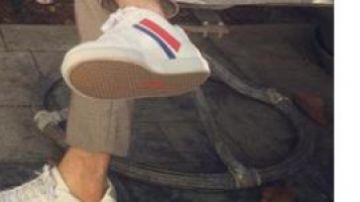 Looks de Scream Queens: Nick Jonas usa zapatillas Lacoste para su papel de Boone Clemens en la temporada 1, episodio 9 de la serie de televisión