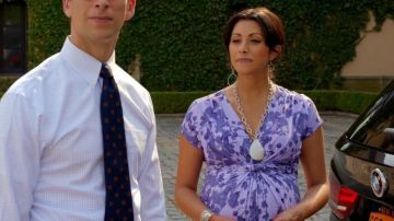 The printed dress Seraphine of Divya Katdare (Reshma Shetty), in the Royal Rolls S08E06