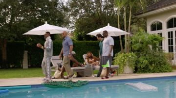 Los bailes de claqué rojo adidas usados por Vernon Littlefield (Donovan W. Carter) en Ballers S01E04