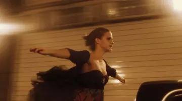El bolero negro de Sam (Emma Watson) en El mundo de Charlie