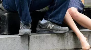 Sneakers New Balance grey Mark Wahlberg in Ted 2