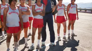 Les sneakers / baskets du coach Jim dans McFarland, USA