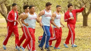 Le survêtement rouge du club dans McFarland, USA