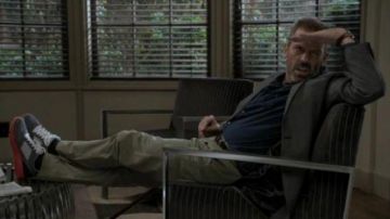 The pair of Nike Lunarfly 2 Hugh Laurie in Dr. House