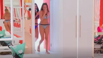 Calzedonia Top de bikini triangular con relleno extraíble Satén brillante usado por Toni Laites como se ve en Love Island (S12E53)