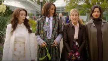 Marni Medium Butterfly Leather Hobo Bag worn by Lisa Todd Wexley (Nicole Ari Parker) as seen in And Just Like That… (S03E12)