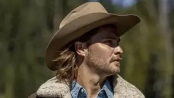 Yellowstone S05 Kayce Dutton Shearling Jacket of Kayce Dutton (Luke Grimes) in Yellowstone (S05)