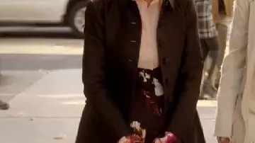 Brown Long Coat worn by Carrie Bradshaw (Sarah Jessica Parker) in And Just Like That S03
