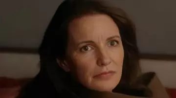 This Checked Orchid Jacket worn by Charlotte York (Kristin Davis) in And Just Like That… (S03E12)