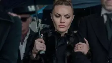 The Gentlemen 2024 Chanel Cresswell Black Fur Coat in The Gentlemen