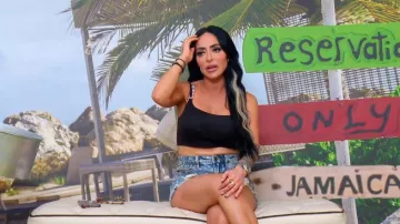 Top de baño Victoria's Secret Shine Strap Bali Bombshell Add 2 Cups Push Up usado por Angelina Pivarnick como se ve en Jersey Shore: Family Vacation (S08E12)