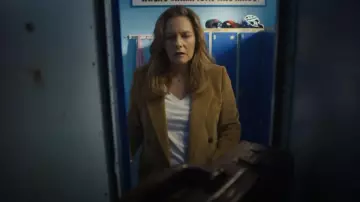 Doen Duccio Jacket in Chestnut worn by Fiona Fox (Alicia Silverstone) as seen in Irish Blood (S01E01)