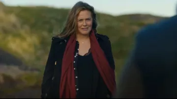 Equipment Slim Signature Silk Shirt worn by Fiona Fox (Alicia Silverstone) as seen in Irish Blood (S01E01)