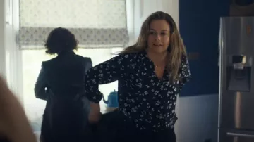 Nydj Pintuck Blouse worn by Fiona Fox (Alicia Silverstone) as seen in Irish Blood (S01E02)