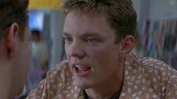 Chemise imprimée portée par Stu Macher (Matthew Lillard) dans le film Scream