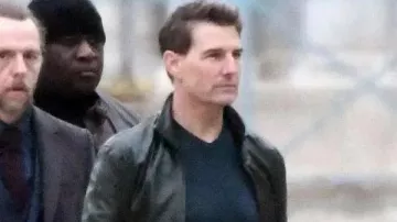 Mission Impossible Dead Reckoning Tom Cruise Black Jacket of Ethan Hunt (Tom Cruise) in Mission: Impossible - Dead Reckoning Part One