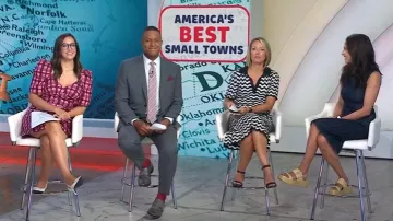 Vestido midi de mezclilla con costuras de GapStudio usado por Jacqui Gifford como se ve en Today el 20 de agosto de 2025