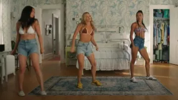 Asics Onitsuka Tiger México 66" Kill Bill usado por Taylor Jewel (Rain Spencer) como se ve en The Summer I Turned Pretty (S03E07)