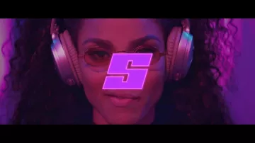 Casque Bose Noise Canceling Headphones utilisé par Ciara dans le clip Ciara - Level Up