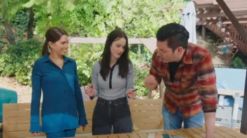 Pull polo en maille mélangée Rag & Bone porté par Rachel Brosnahan comme on le voit dans Celebrity IOU (S10E01)