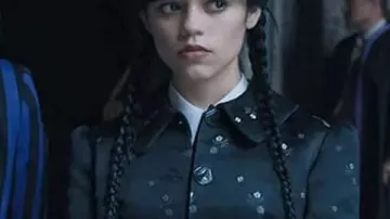 Goody Addams Wednesday Jenna Ortega Abrigo negro de Wednesday Addams / Goody Addams (Jenna Ortega) en Wednesday (S01)