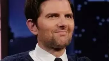 Jimmy Kimmel Live 2025 Adam Scott Gilet en tricot (Adam Scott) dans Jimmy Kimmel Live !