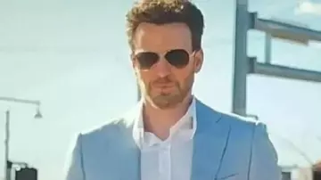¡Cariño no lo hagas! Traje usado por Chris Evans en HONEY DON'T! - Clip oficial "Click Clackin Heels"