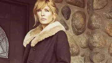 Yellowstone Beth Dutton Shearling Wool Coat worn by Beth Dutton (Kelly Reilly) as seen in Yellowstone